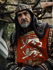 В роли Ричарда Шон Коннери (Sean Connery).